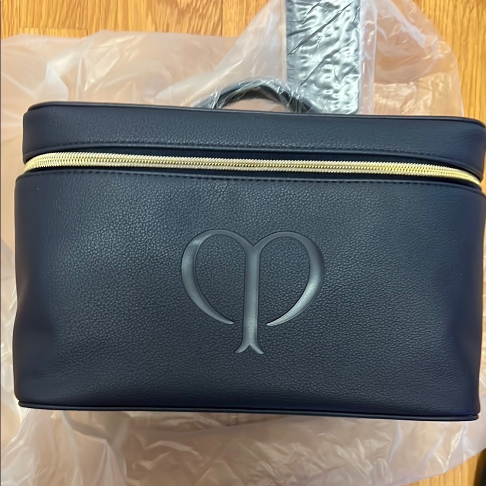 Cle de Peau Makeup Case , navy
